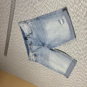 Denim blue denim shorts distressed slim fit size 36. SKU-B71#chicobaga
